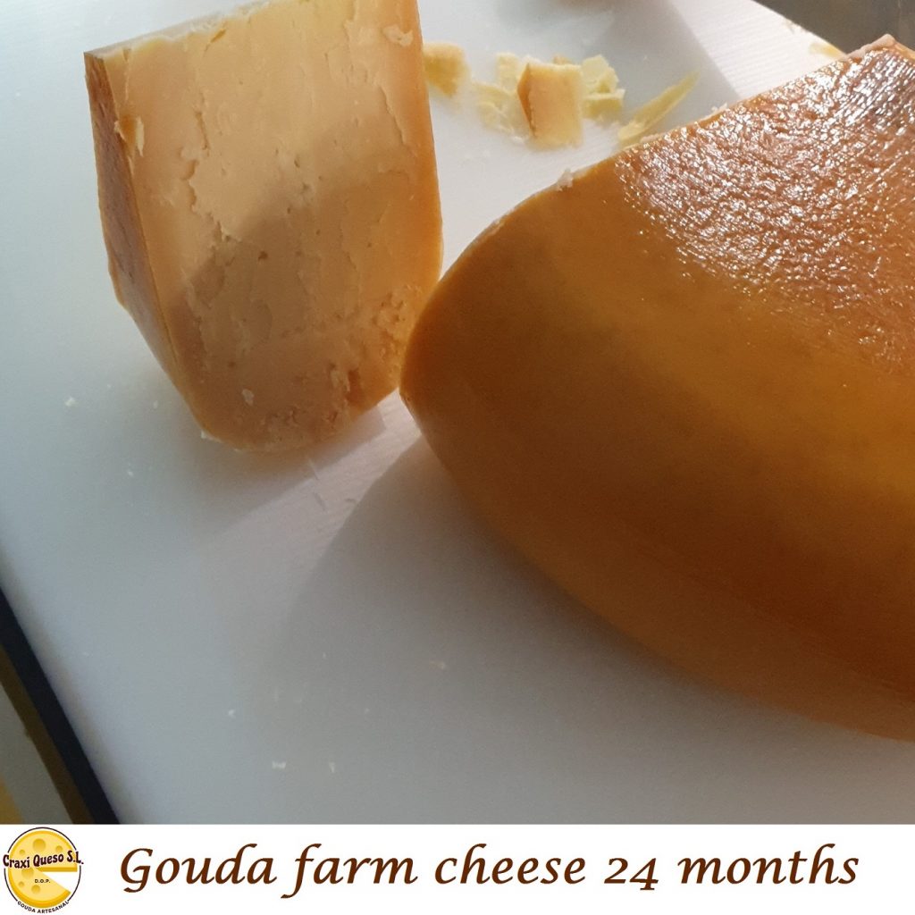 Craxi quesos de leche cruda madurado 24 meses, 1 kilo recién cortado
