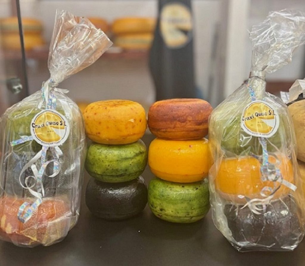 Una bono regalo de queso Gouda gourmet es el regalo perfecto para los amantes de los quesos artesanales de leche cruda de vaca. Pide tu tarjeta regalo online