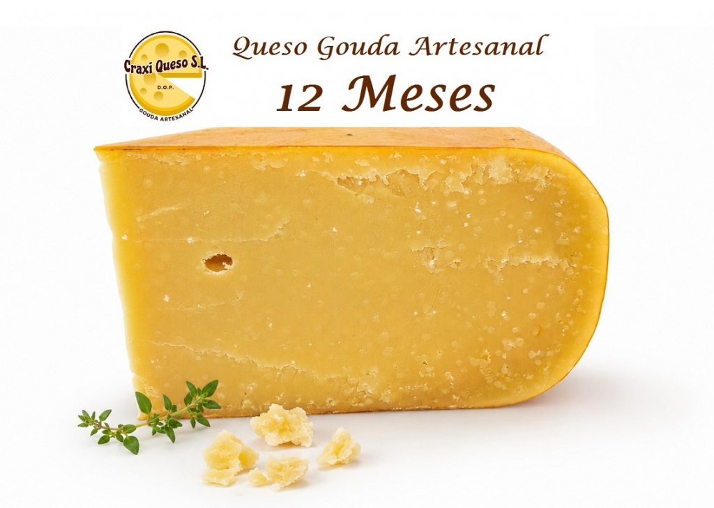Queso artesanal elaborado con leche cruda de vaca, madurado naturalmente durante 12 meses.